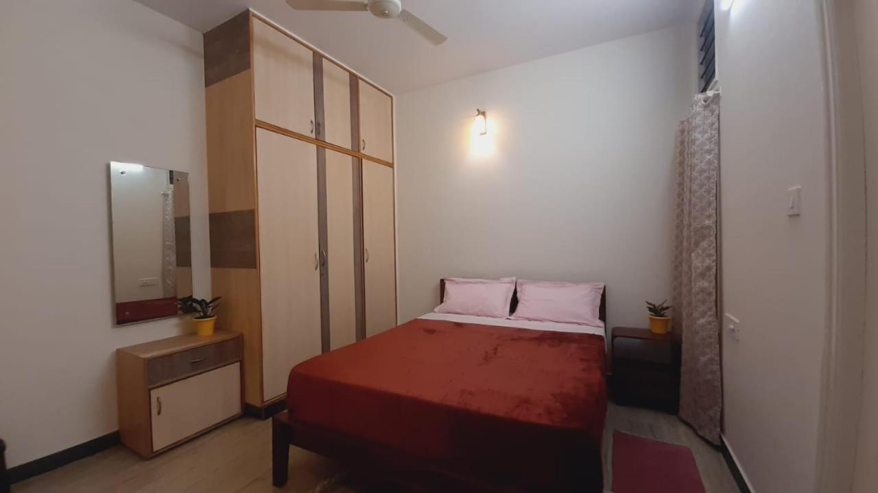 Urban Retreat Villa Bangalore Bagian luar foto